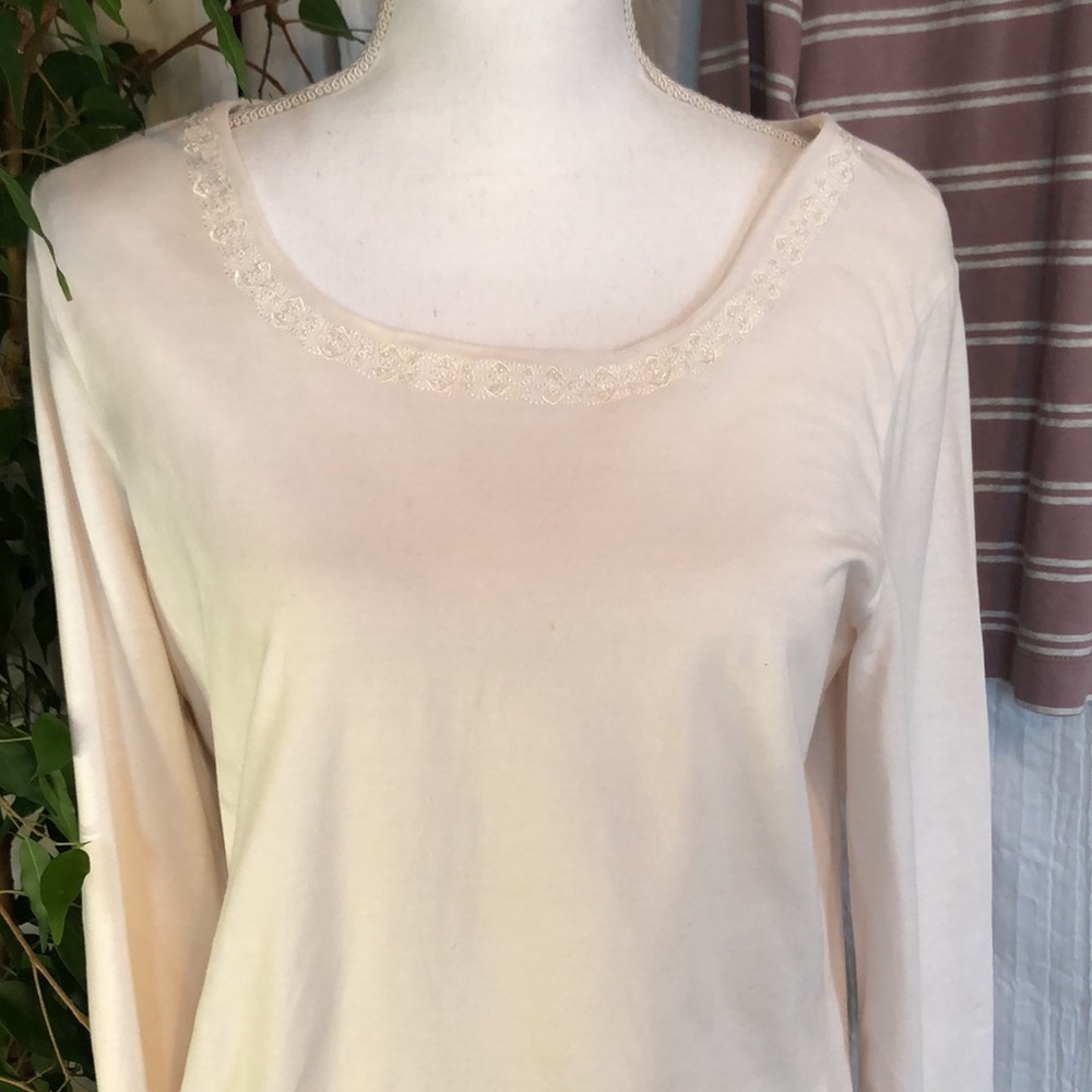 ANN TAYLOR & LOFT mauve cream striped NWT & cream w/beads neck lot 2 casual tops - Picture 6 of 15